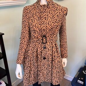 🛍️🛍️SX leopard print coat size medium